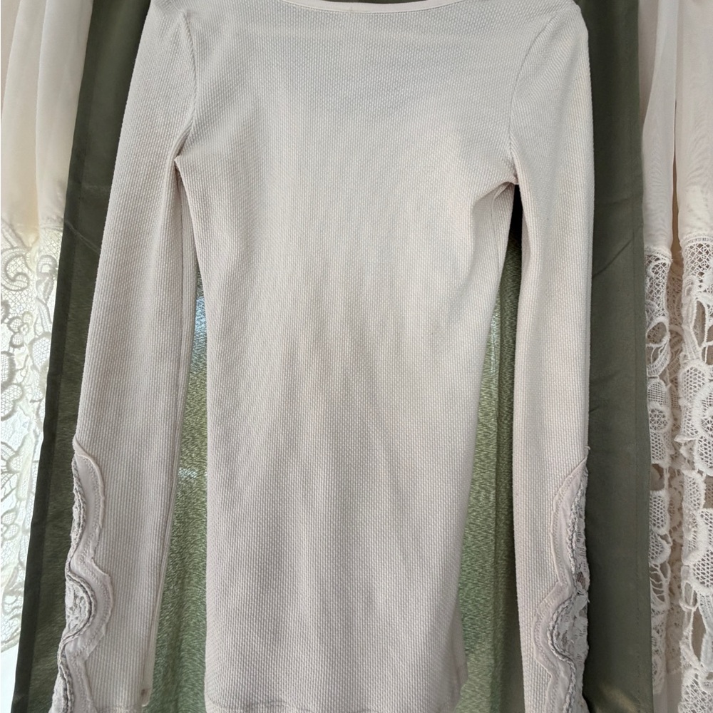 Free People Thermal Top Womens M Cream Lace Long Sleeve Waffle Knit Scoop Neck - Picture 6 of 6
